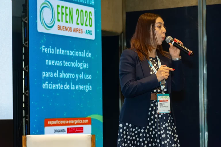 Conferencia en el auditorio de EFEN 2026, Buenos Aires